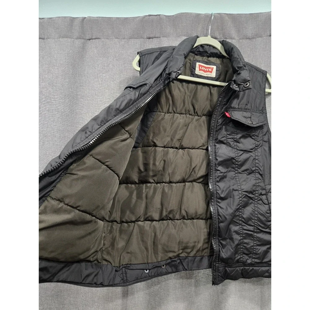 Levi's Mens Medium Black Puffer Vest Full Zip Quilted Insulated Snap Pocket